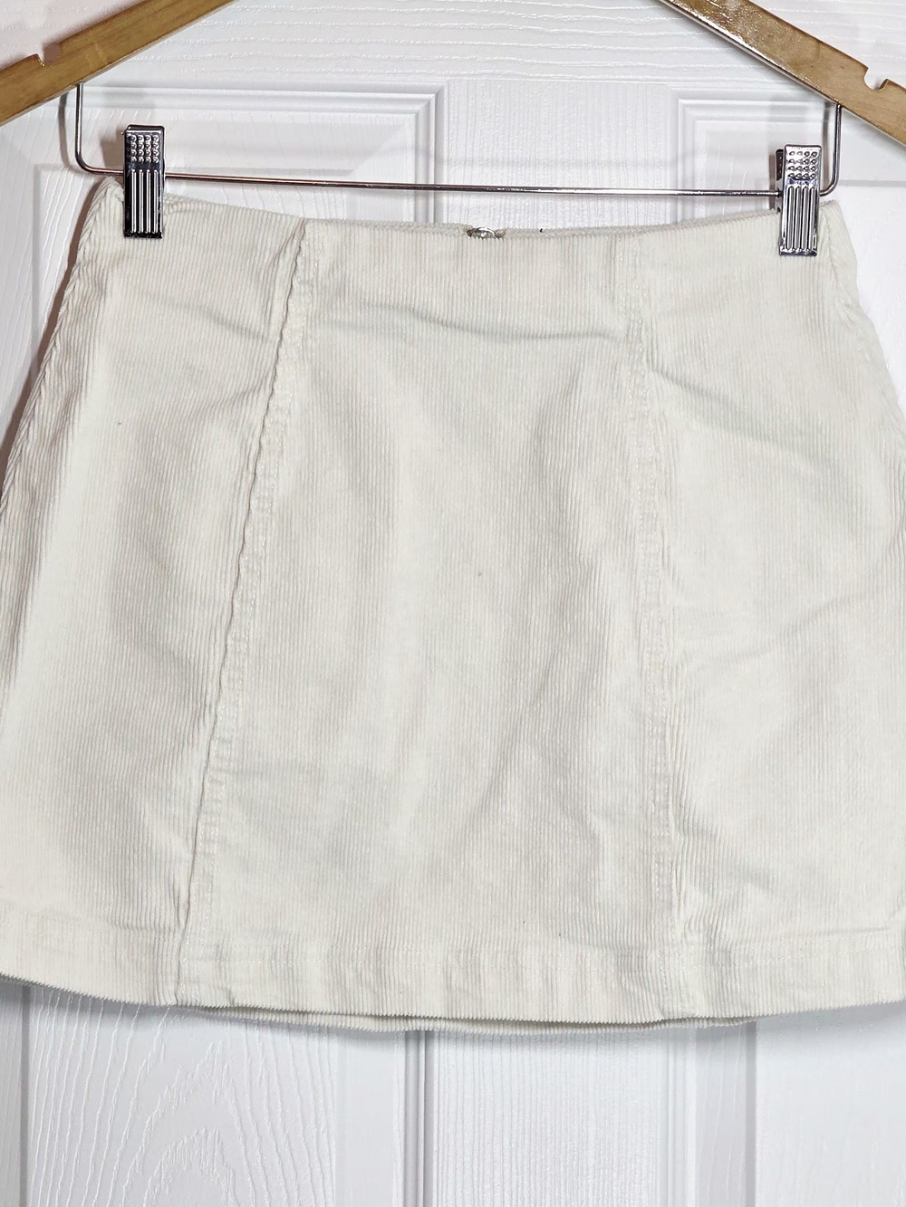 Forever 21 Womens Light Cream Corduroy Front Pockets Mini Skirt S